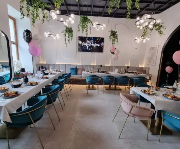 Tables of Charles restaurant