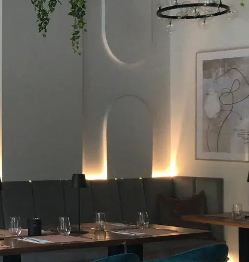 Tables of Charles restaurant