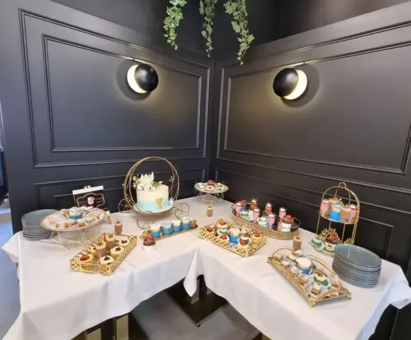 Tables of Charles restaurant