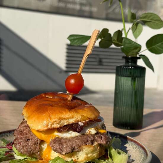 Hamburger Smashed cu Cheddar
